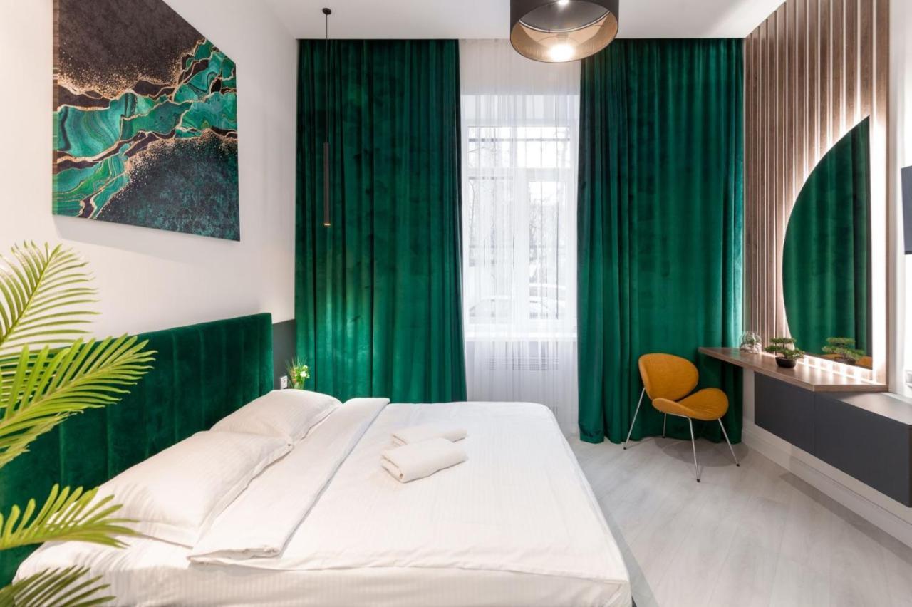 Зелені Апартаменти Біля Оперного Театру Flat In The City Center Lviv Luaran gambar
