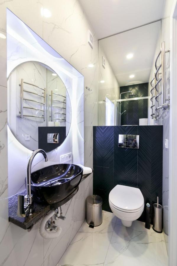Зелені Апартаменти Біля Оперного Театру Flat In The City Center Lviv Luaran gambar